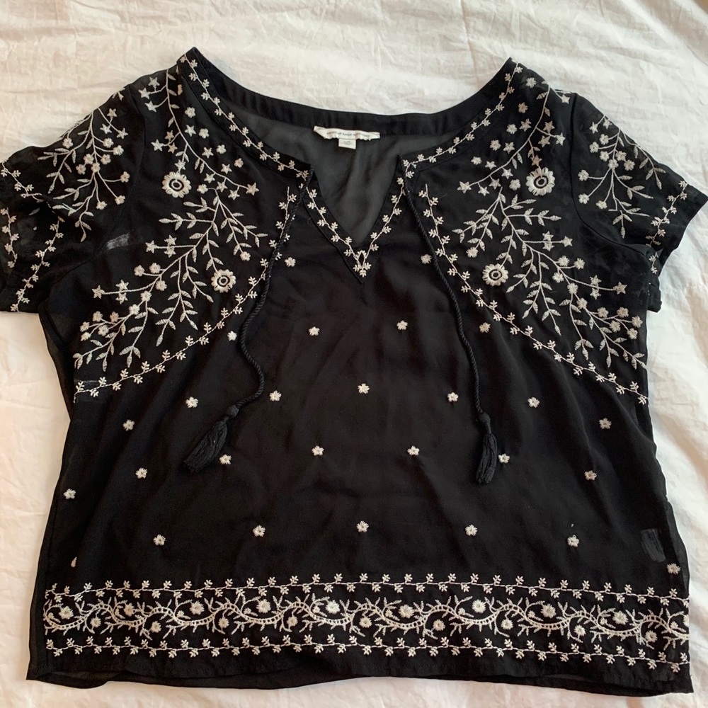 American Eagle Boho Embroidered Top